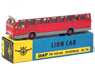 Lot 389 - LION-CAR (PAYS-BAS) (1)