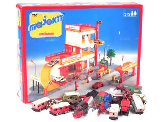 Lot 331 - MAJORETTE (FRANCE) (2)