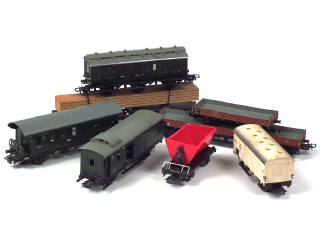 Lot 212 - MÄRKLIN 'HO' (ALLEMAGNE) (8)