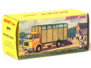 Lot 528 - DINKY TOYS (FRANCE) (1)