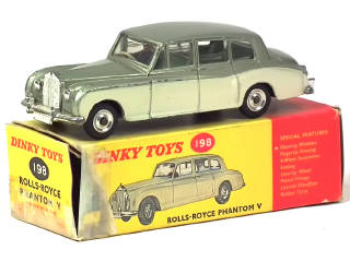 Lot 468 - DINKY TOYS (GB) (1)