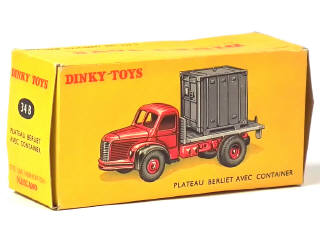 Lot 497 - DINKY TOYS (FRANCE) (1)