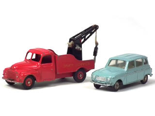 Lot 651 - DINKY TOYS (FRANCE) (2)