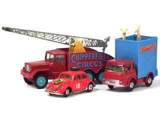 Lot 452 - CORGI TOYS (GB) (3)