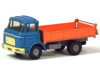 Lot 625 - DINKY TOYS (FRANCE) (1)