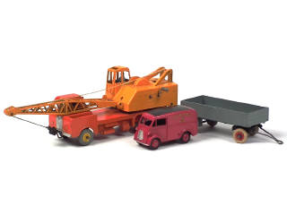 Lot 485 - DINKY TOYS (GB) (3)
