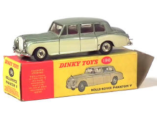 Lot 467 - DINKY TOYS (GB) (1)