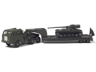 Lot 661 - DINKY TOYS (FRANCE) (2)