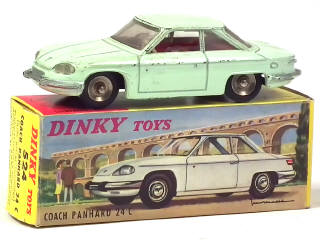 Lot 585 - DINKY TOYS (FRANCE) (1)