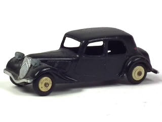 Lot 538 - DINKY TOYS (FRANCE) (1)