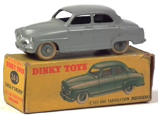 Lot 552 - DINKY TOYS (FRANCE) (1)