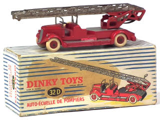 Lot 569 - DINKY TOYS (FRANCE) (1)