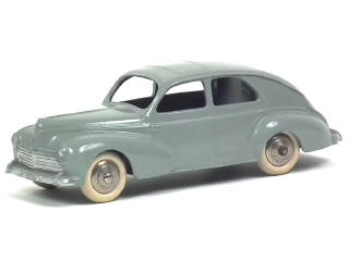 Lot 561 - DINKY TOYS (FRANCE) (1)