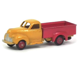 Lot 582 - DINKY TOYS (FRANCE) (1)