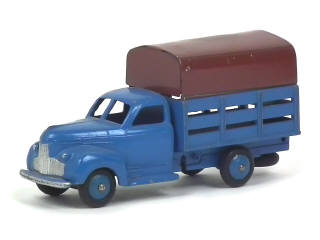 Lot 579 - DINKY TOYS (FRANCE) (1)