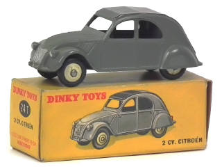Lot 619 - DINKY TOYS (FRANCE) (1)