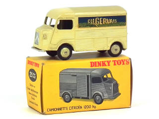 Lot 645 - DINKY TOYS (FRANCE) (1)