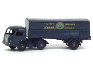 Lot 588 - DINKY TOYS (FRANCE) (1)