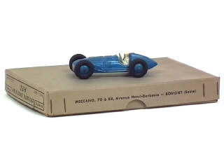 Lot 524 - DINKY TOYS (FRANCE) (2)