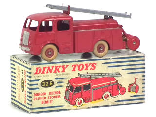 Lot 655 - DINKY TOYS (FRANCE) (1)