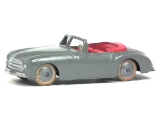 Lot 562 - DINKY TOYS (FRANCE) (1)