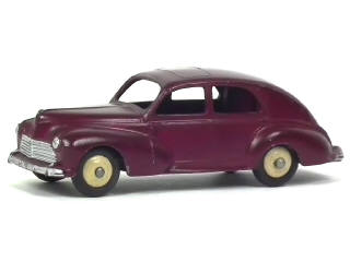 Lot 552 - DINKY TOYS (FRANCE) (1)