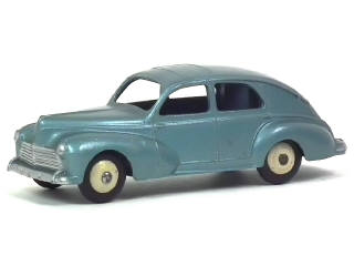 Lot 555 - DINKY TOYS (FRANCE) (1)