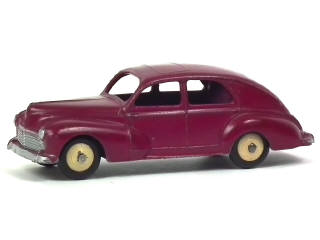 Lot 550 - DINKY TOYS (FRANCE) (1)