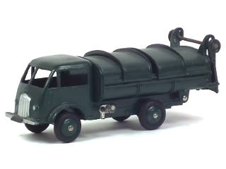 Lot 168 - DINKY TOYS (FRANCE) (1)