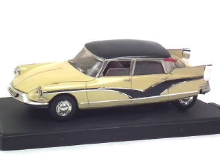 Lot 423 - DIVERS (1)