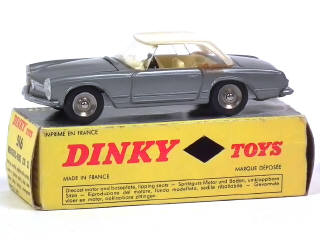 Lot 692 - DINKY TOYS (FRANCE) (1)