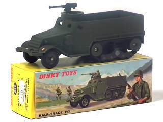 Lot 724 - DINKY TOYS (FRANCE) (1)