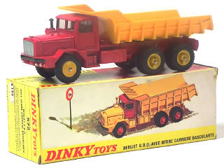 Lot 717 - DINKY TOYS (FRANCE) (1)