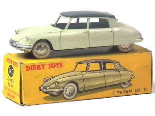 Lot 656 - DINKY TOYS (FRANCE) (1)