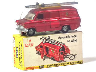 Lot 541 - DINKY TOYS (GB) (1)