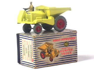 Lot 602 - DINKY TOYS (GB) (1)