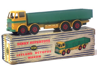 Lot 598 - DINKY TOYS (GB) (1)