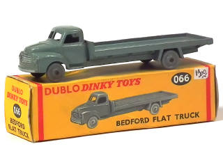 Lot 453 - DINKY TOYS (GB) (1)