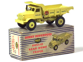 Lot 605 - DINKY TOYS (GB) (1)
