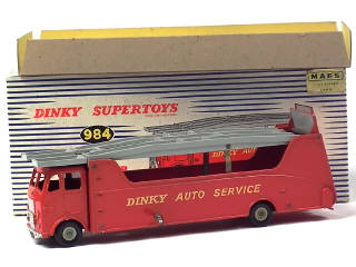 Lot 612 - DINKY TOYS (GB) (1)