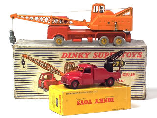 Lot 797 - DINKY TOYS (FRANCE) (2)