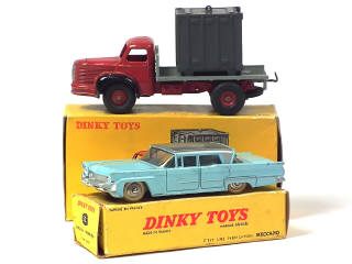Lot 794 - DINKY TOYS (FRANCE) (2)