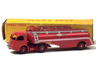 Lot 718 - DINKY TOYS (FRANCE) (1)