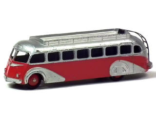 Lot 652 - DINKY TOYS (FRANCE) (1)