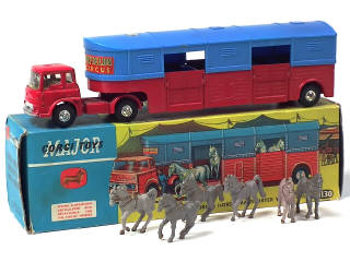 Lot 401 - CORGI TOYS (GB) (1)