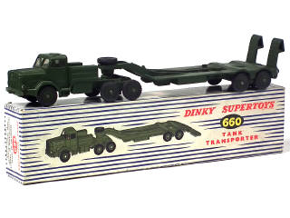 Lot 583 - DINKY TOYS (GB) (1)