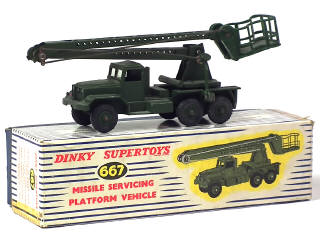 Lot 587 - DINKY TOYS (GB) (1)