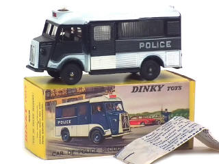 Lot 694 - DINKY TOYS (FRANCE) (1)