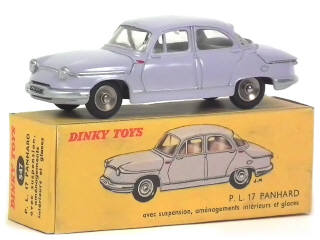 Lot 682 - DINKY TOYS (FRANCE) (1)
