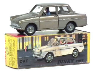 Lot 662 - DINKY TOYS (FRANCE) (1)
